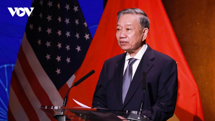 Vietnam and US set role model in international relations, says Party leader